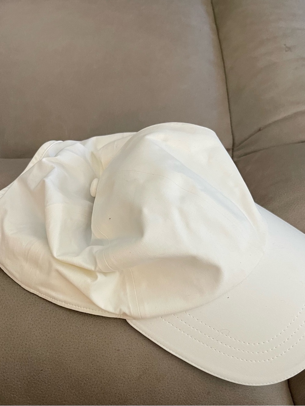 lululemon athletica white hat features a structured bill and an adjustable nwot